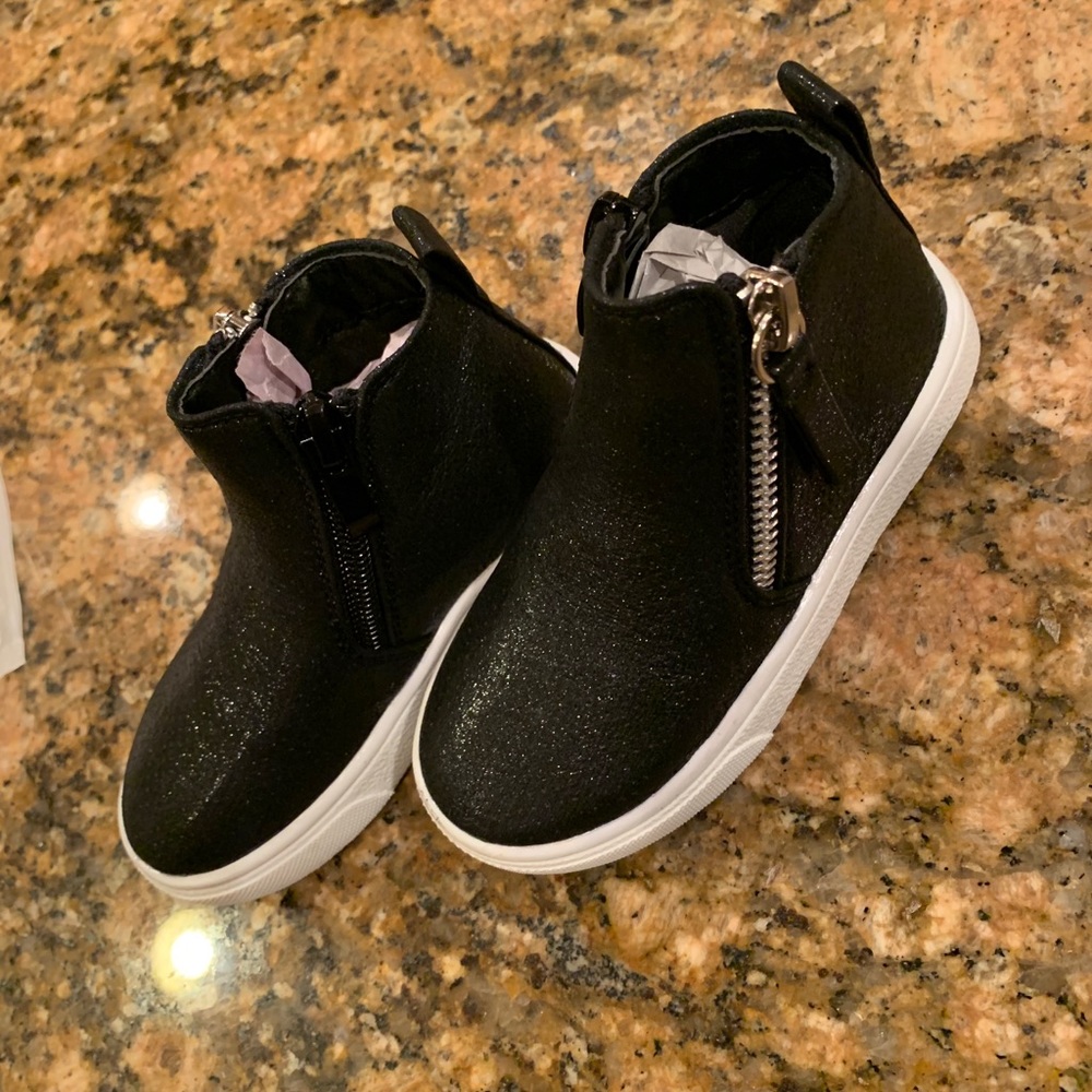 Sparkle and pink girls size 5 zipper shoes